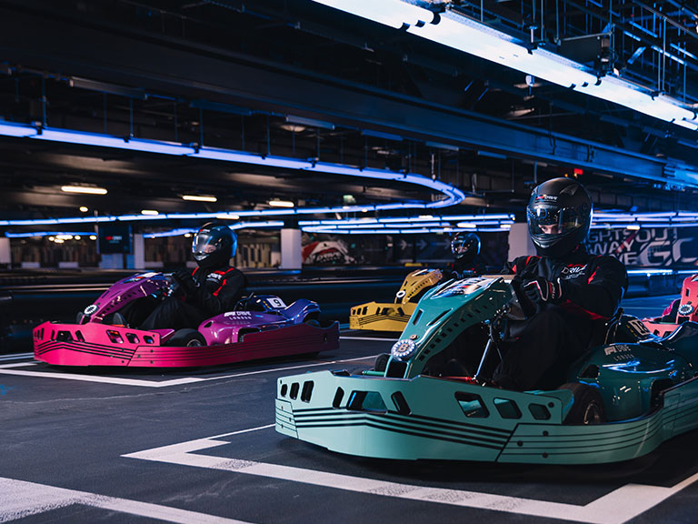 F1® DRIVE-London　究極のF1®ドライビング体験
